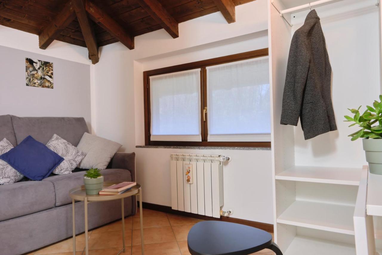 10' From Malpensa Casa Moderna, Netflix & Wi-Fi Lägenhet Casorate Sempione Exteriör bild