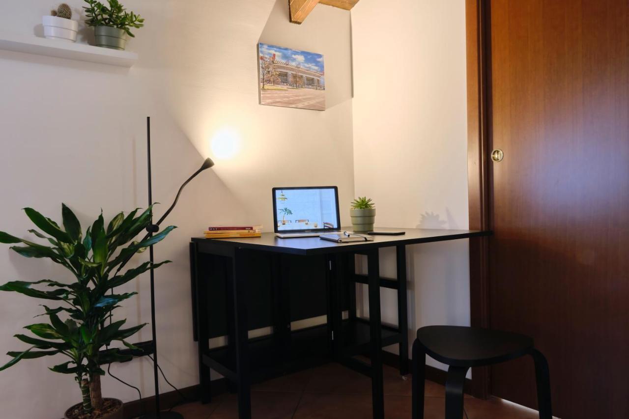 10' From Malpensa Casa Moderna, Netflix & Wi-Fi Lägenhet Casorate Sempione Exteriör bild
